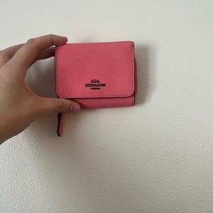Coach wallet bright pink